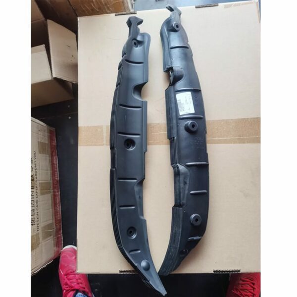 81A 821 105, 81A 821 106 Fender - Suitable for Audi Q2