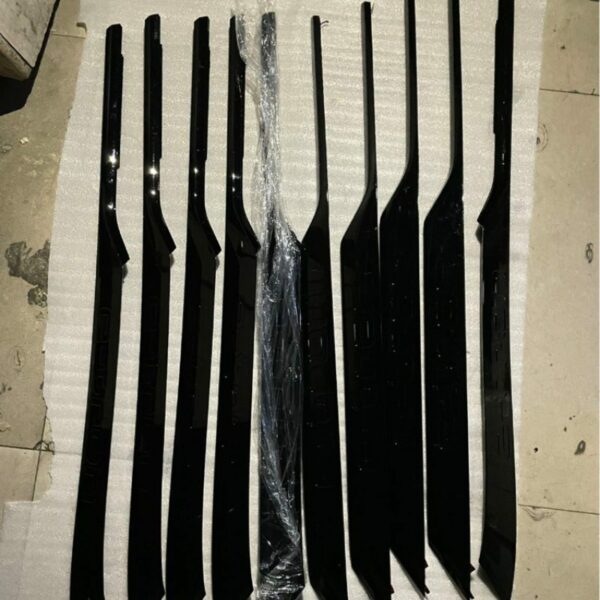 89D853345AT94 Side Window Trim (Glossy Black) - Suitable for Audi Q5e tron