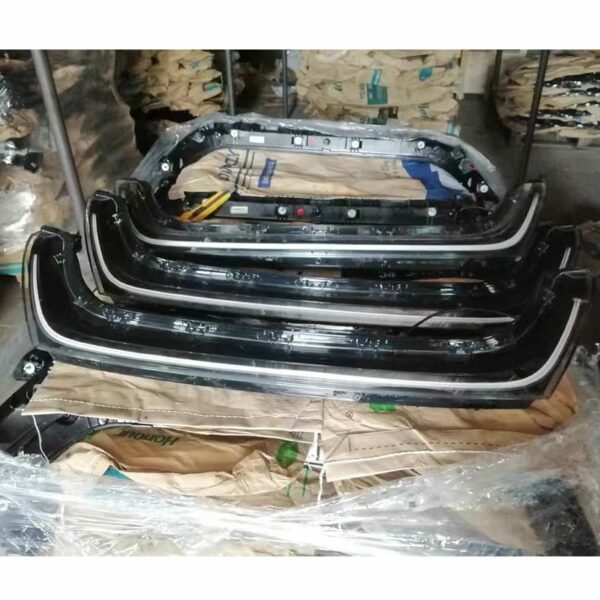 EM2E-4102300 Middle Grille Lamp Front Middle Lamp Assembly - Suitable for BYD Dolphin - Image 2